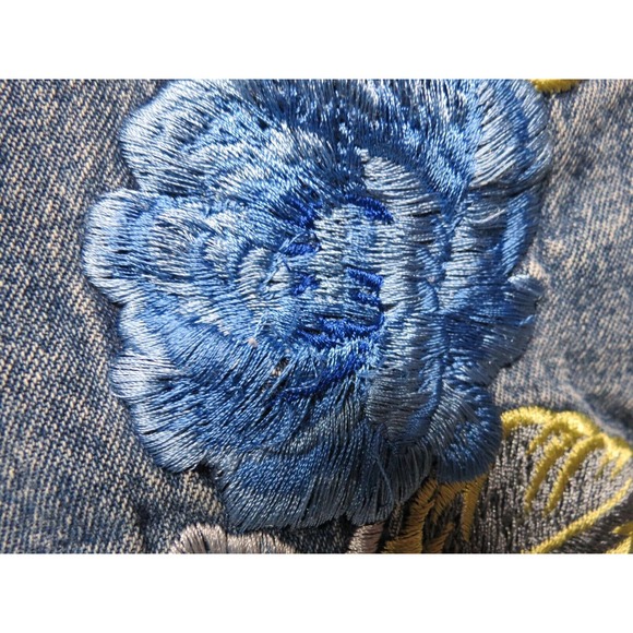 JLNY Vintage Denim Short Skirt with Blue Flower Embroidery Size 5/6 Small - Picture 2 of 8